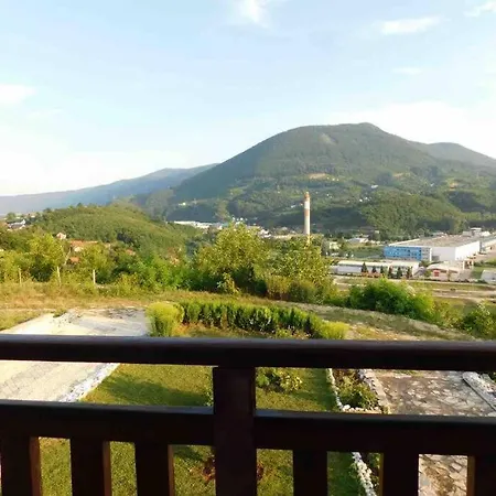 펜션 Cheerful House With Outdoor Fireplace